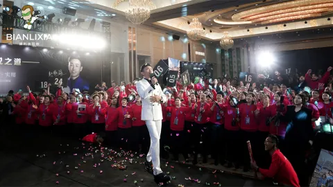 创始人赵振廷登台演讲